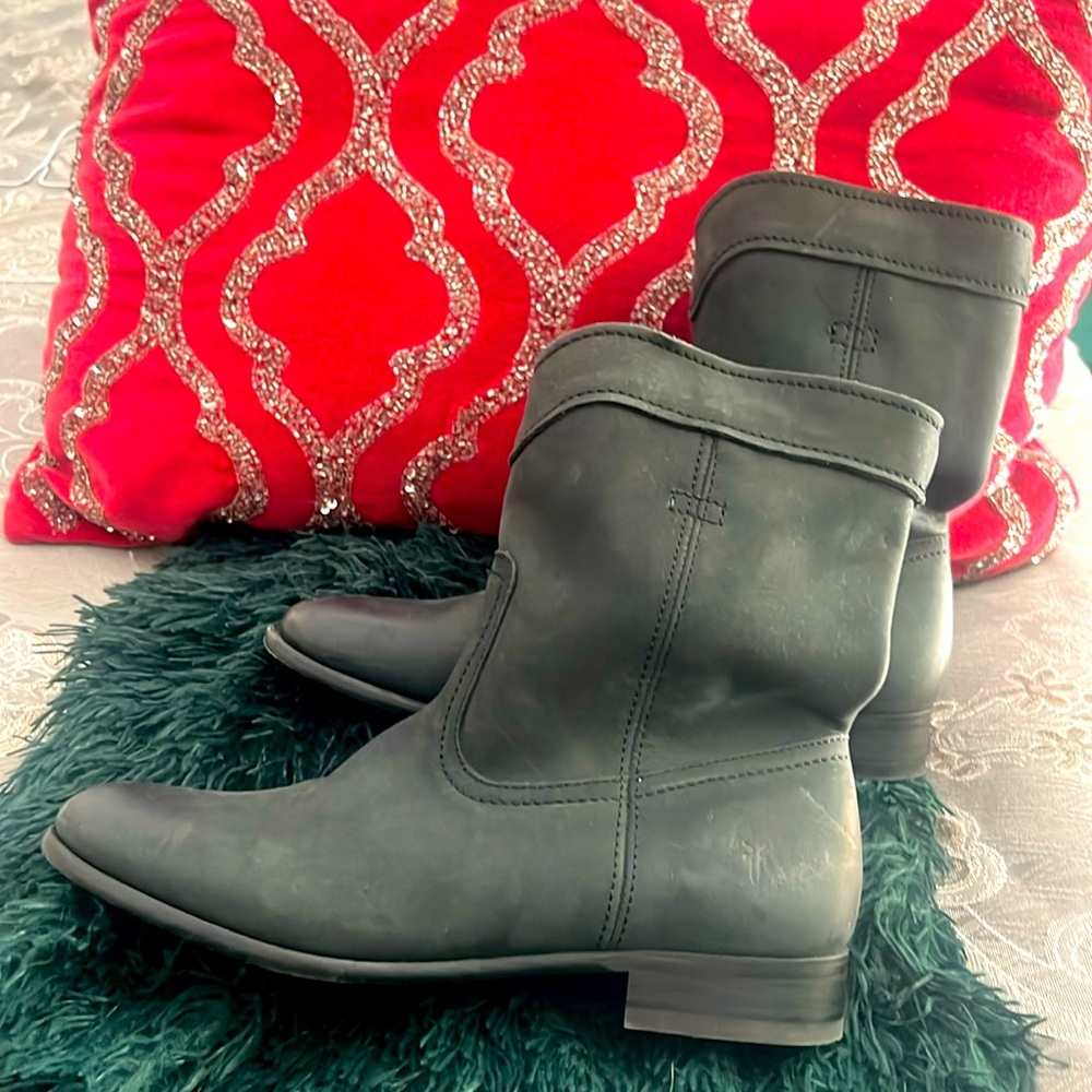 Blakc leather Frye